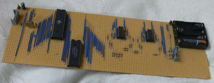 Le prototype d'Eben Upton basé sur un processeur Atmel